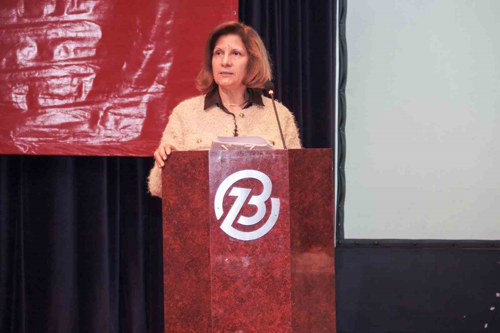 Buttim’de bayrak değişimi
