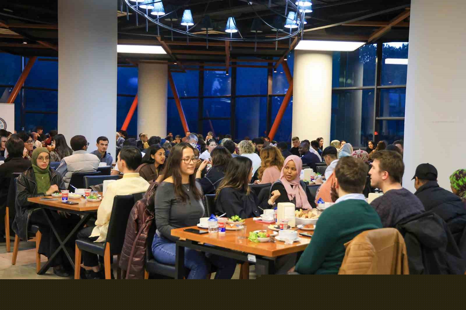 BUÜ’de gönül coğrafyası iftarda buluştu
