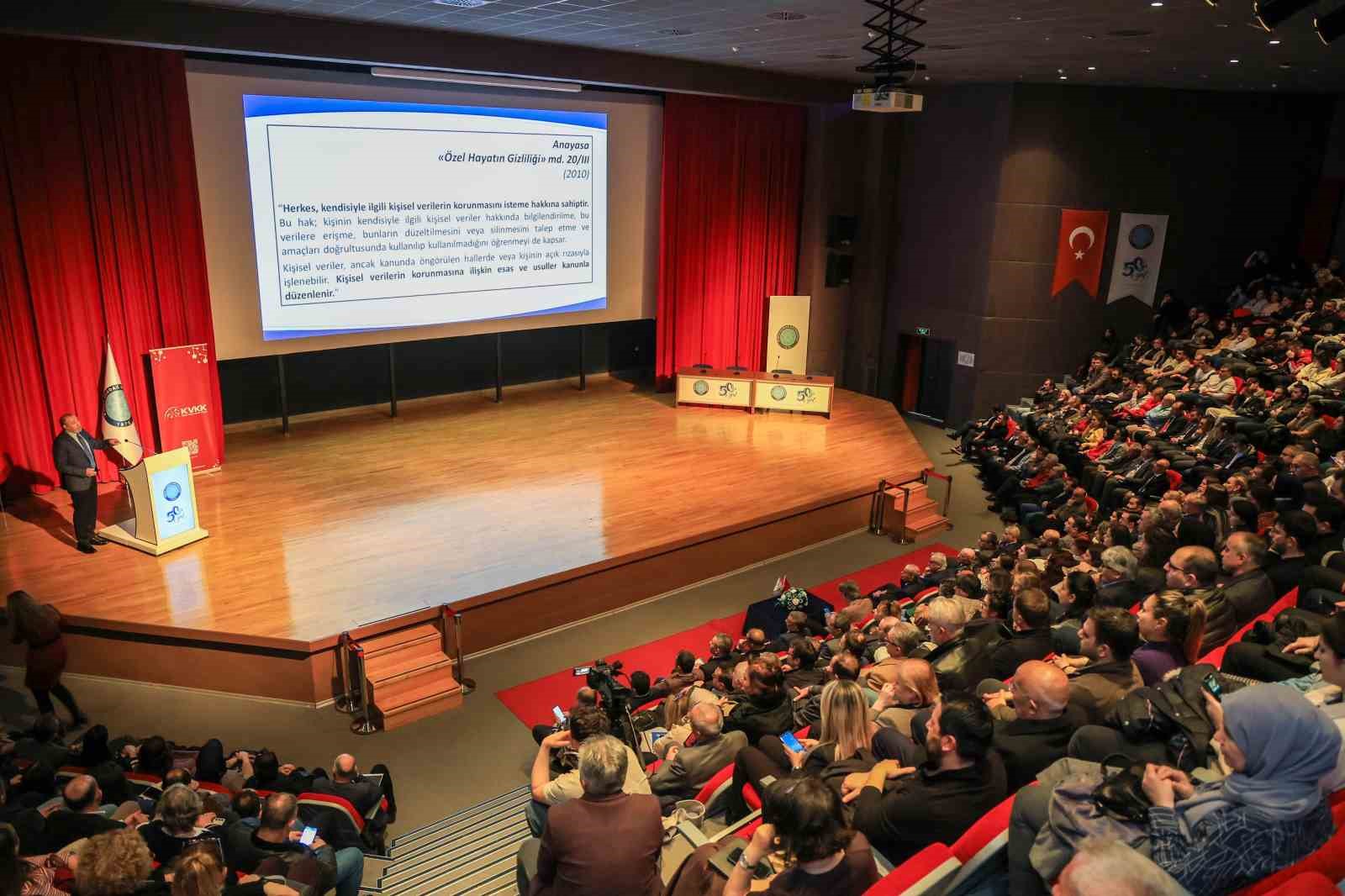 BUÜ’de kişisel verilerin korunması ve dijital mahremiyet eğitimi gerçekleştirildi
