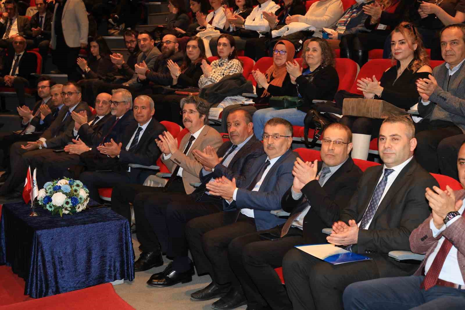 BUÜ’de kişisel verilerin korunması ve dijital mahremiyet eğitimi gerçekleştirildi
