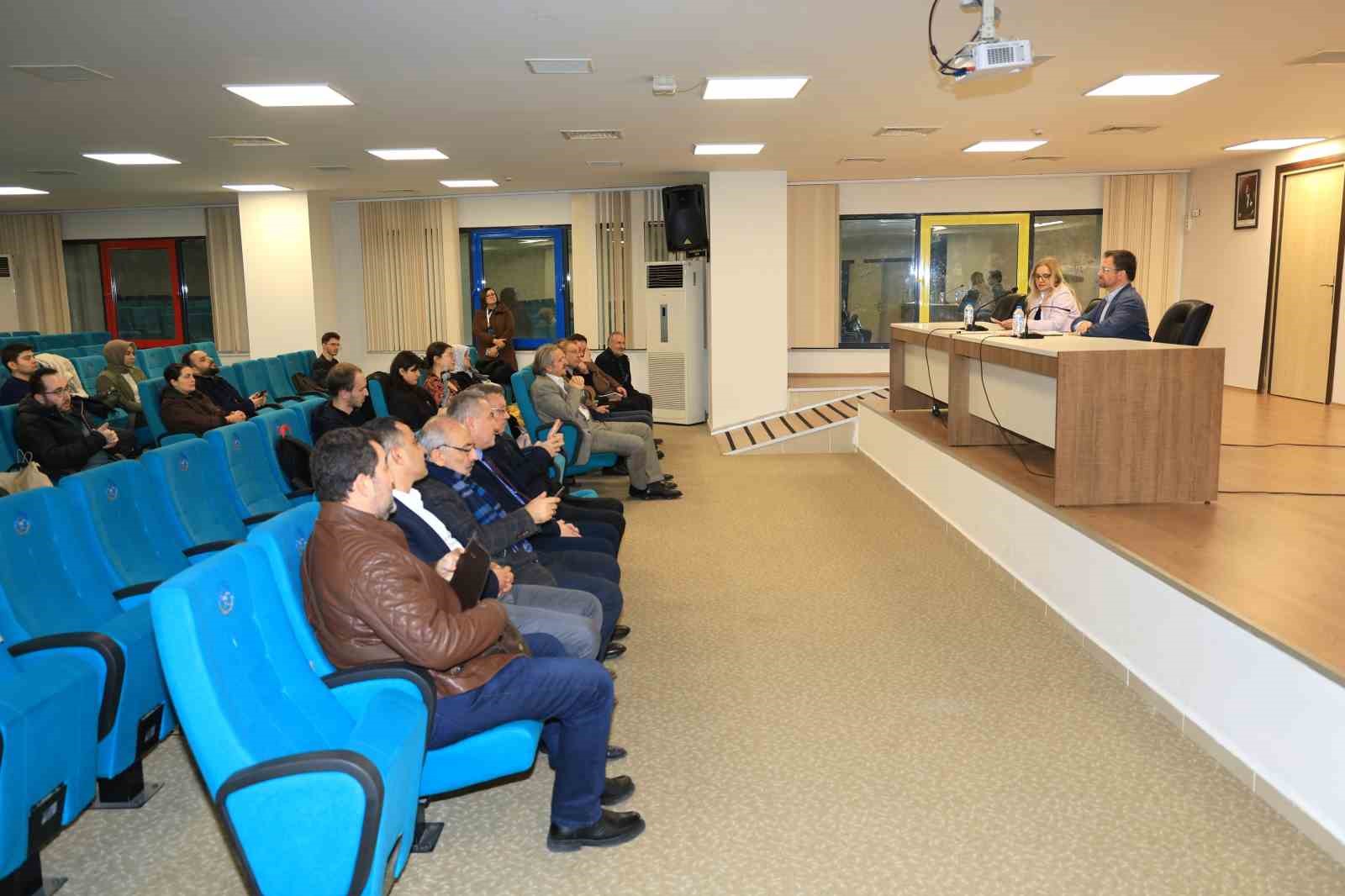 BUÜ’de "Modern dünyanın kökenleri" konuşuldu
