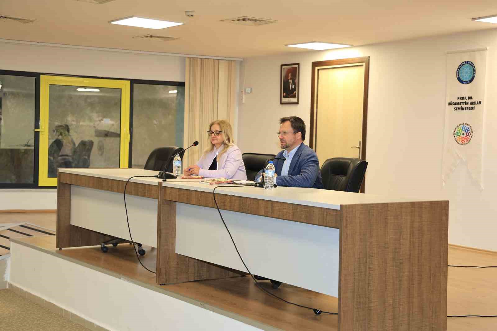 BUÜ’de "Modern dünyanın kökenleri" konuşuldu
