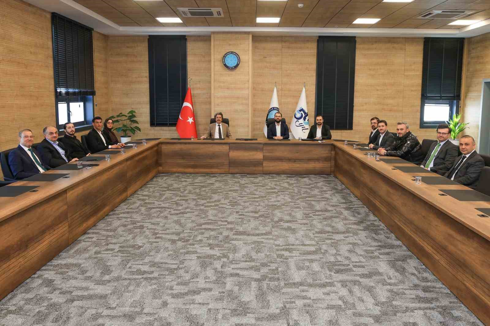 BUÜ’den gençlerin eğitimine tam destek
