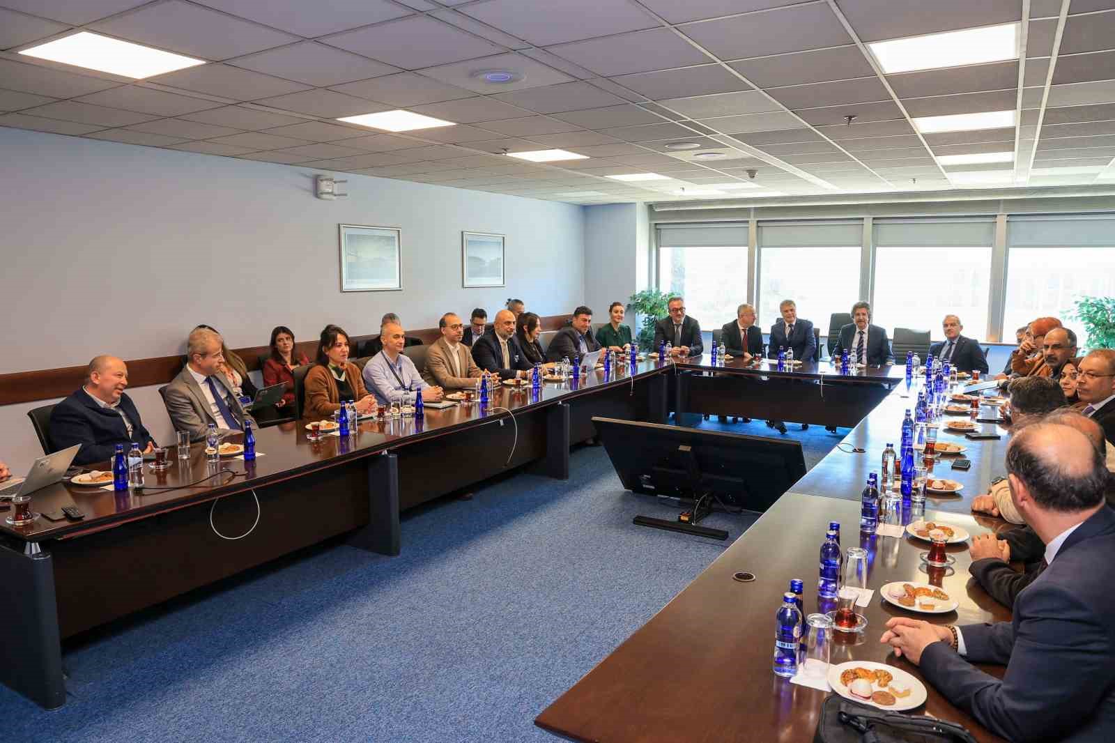 BUÜ’den OYAK Renault’a iş birliği ziyareti
