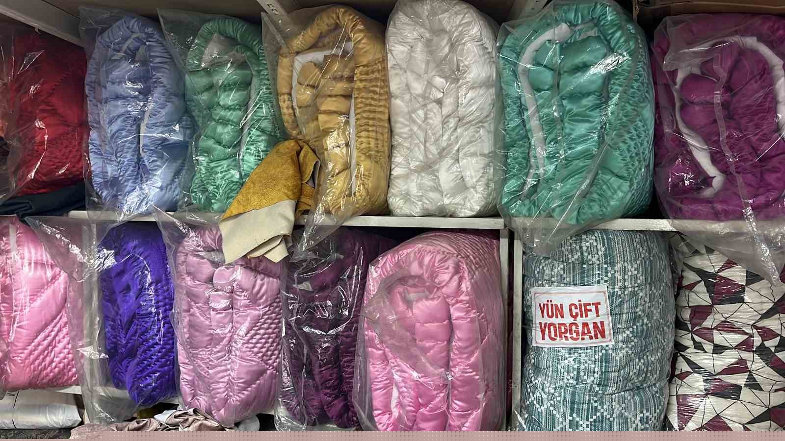 Büyük dedesinden miras yorgancılığı devam ettiriyor
