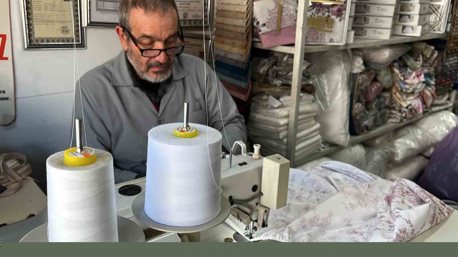 Büyük dedesinden miras yorgancılığı devam ettiriyor
