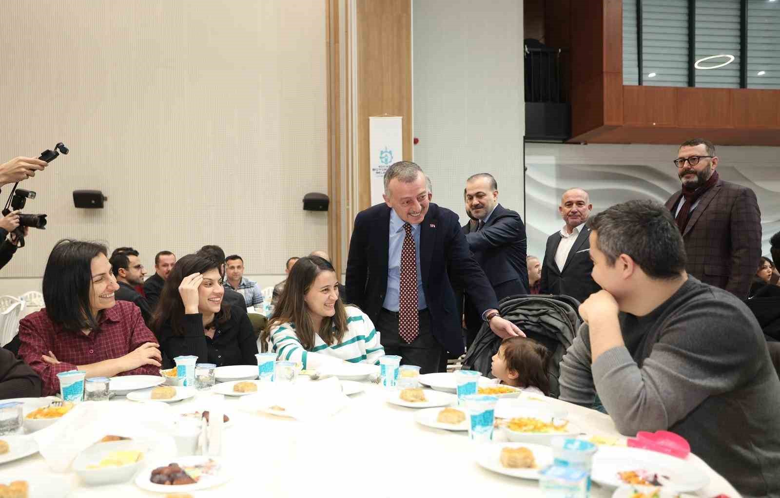 Büyükakın’dan sağlıkçılara: "Siz sadece meslek değil insanlık görevi yapıyorsunuz"
