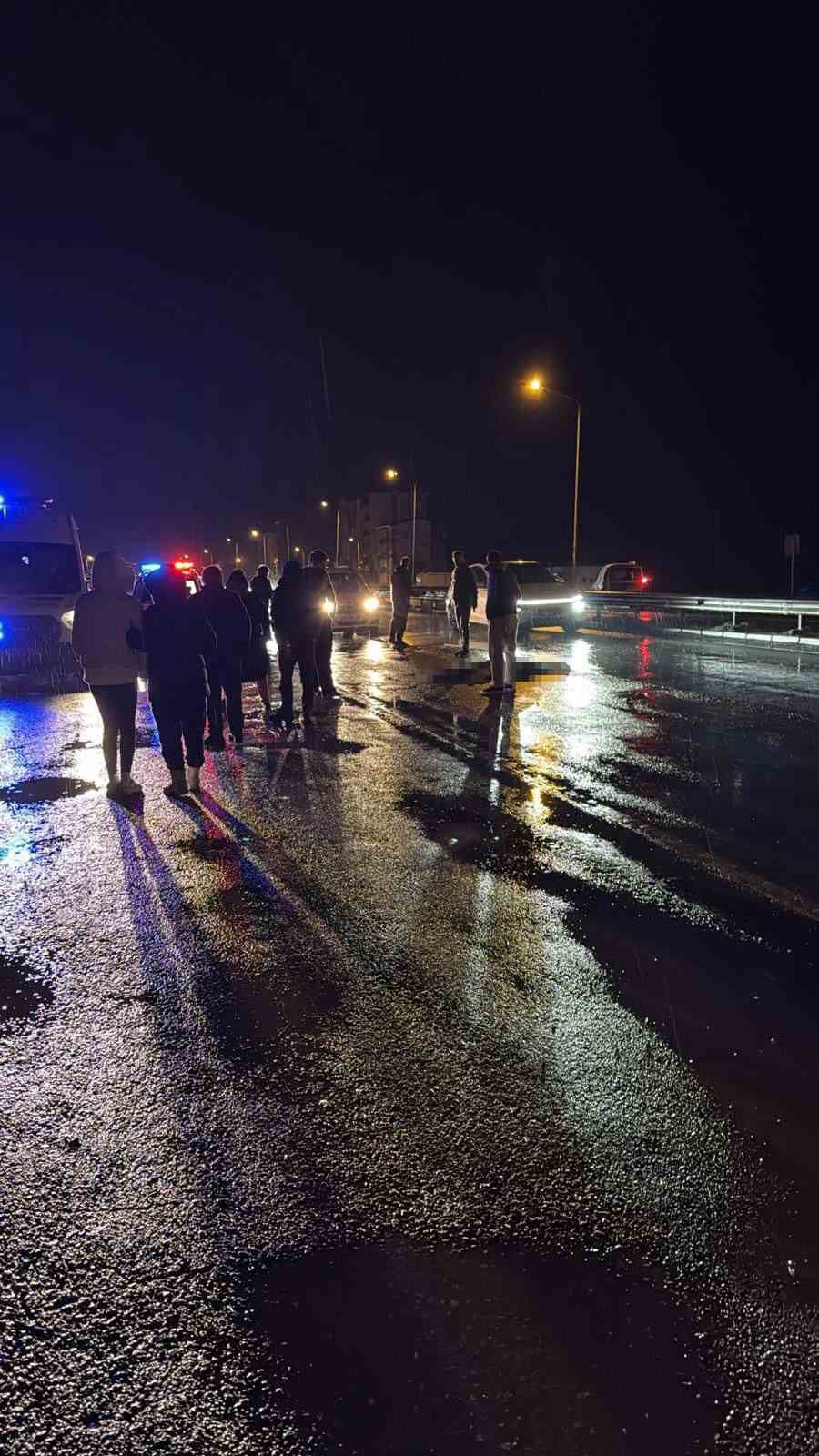 Büyükçekmece’de feci kaza: Otomobilin çarptığı adam hayatını kaybetti
