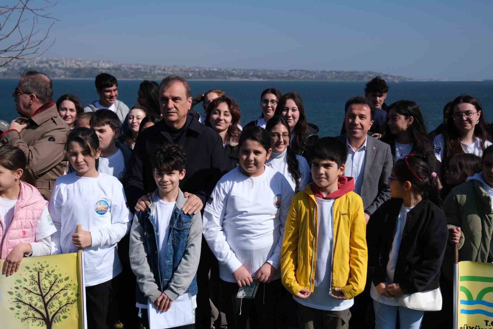 Büyükçekmece’de Orman Haftası’nda 100 fidan toprakla buluşturuldu
