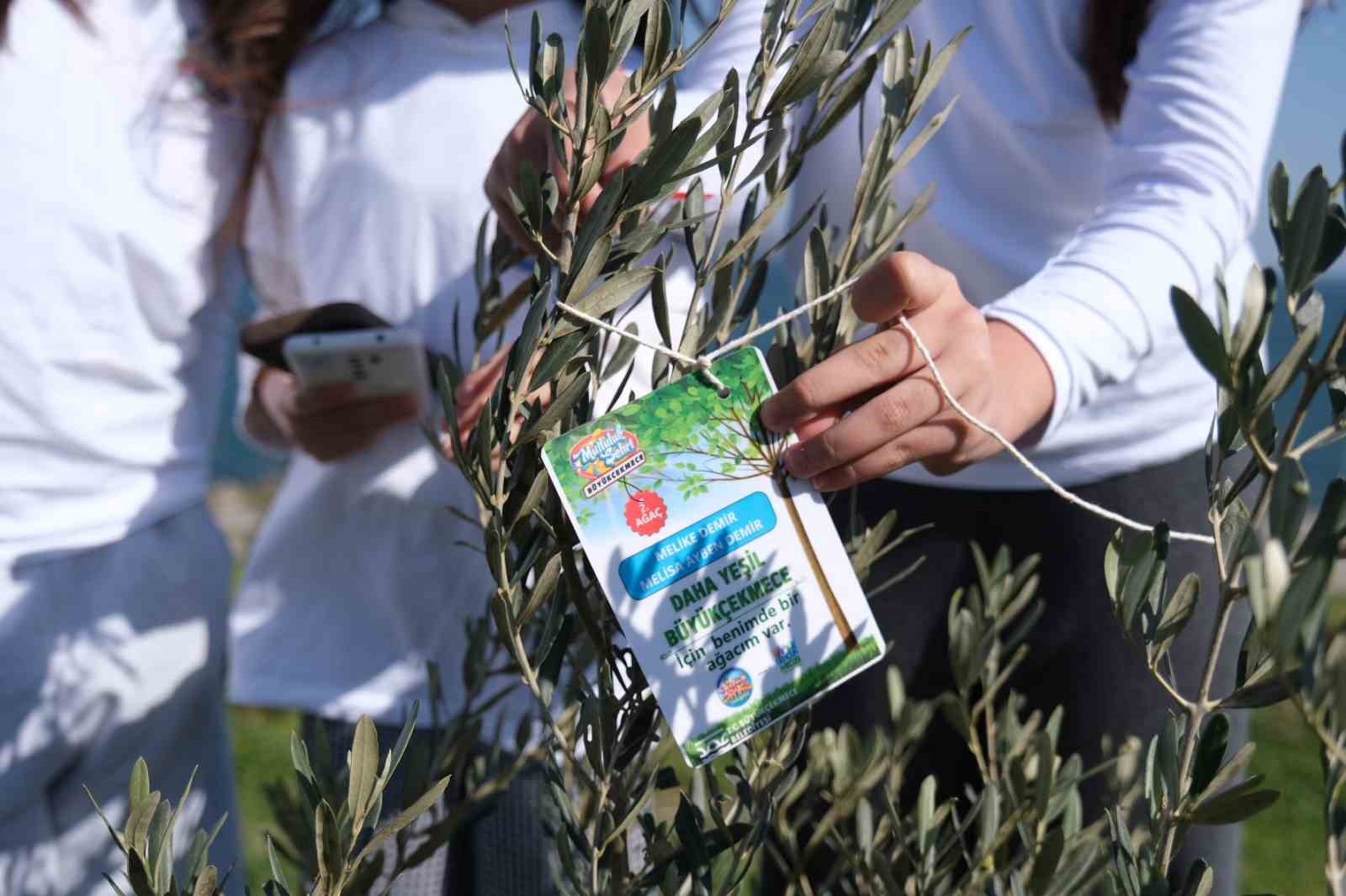 Büyükçekmece’de Orman Haftası’nda 100 fidan toprakla buluşturuldu
