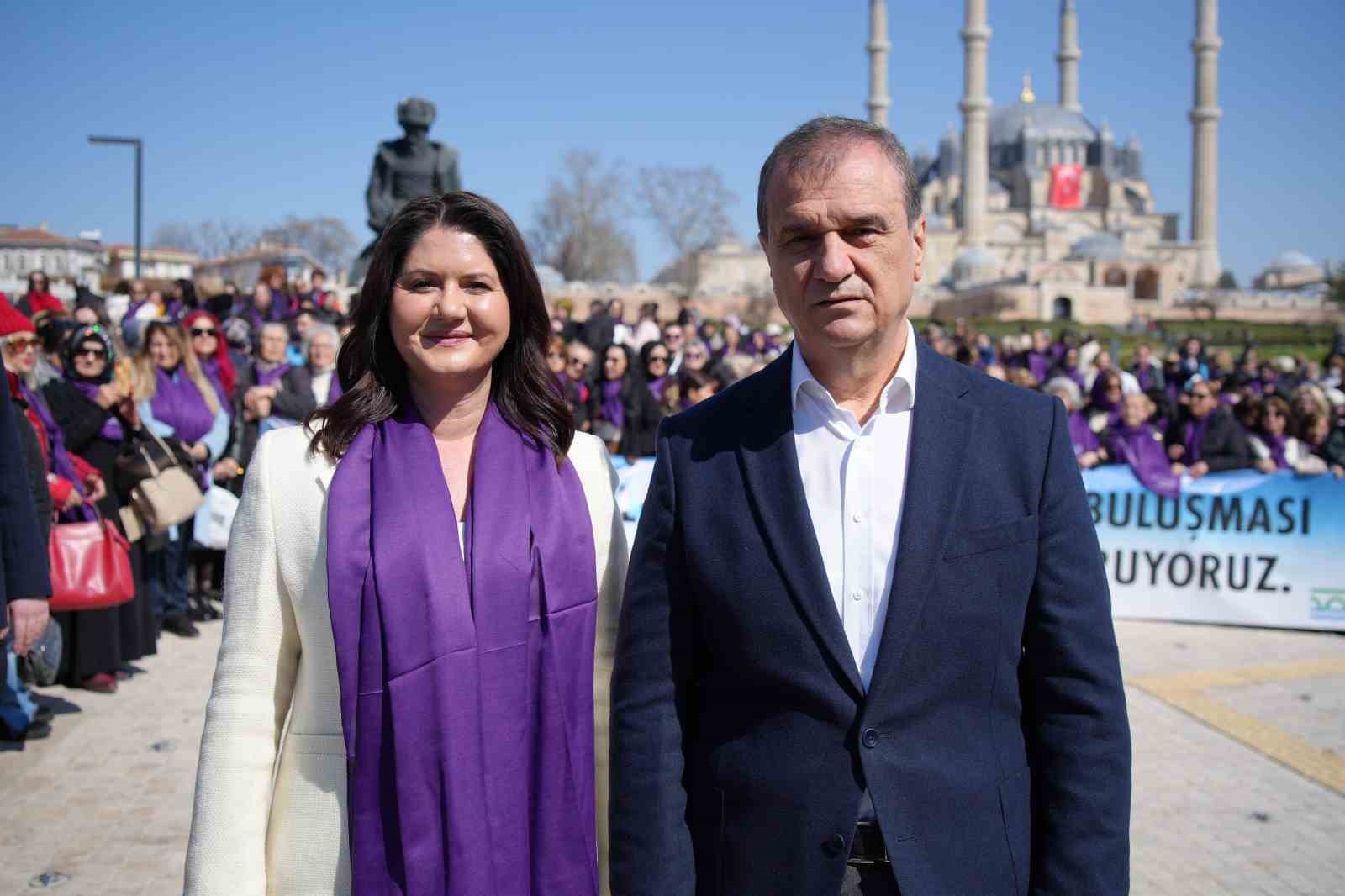 Büyükçekmeceli kadınlar geleneksel Ramazan gezisinde Edirne’de buluştu
