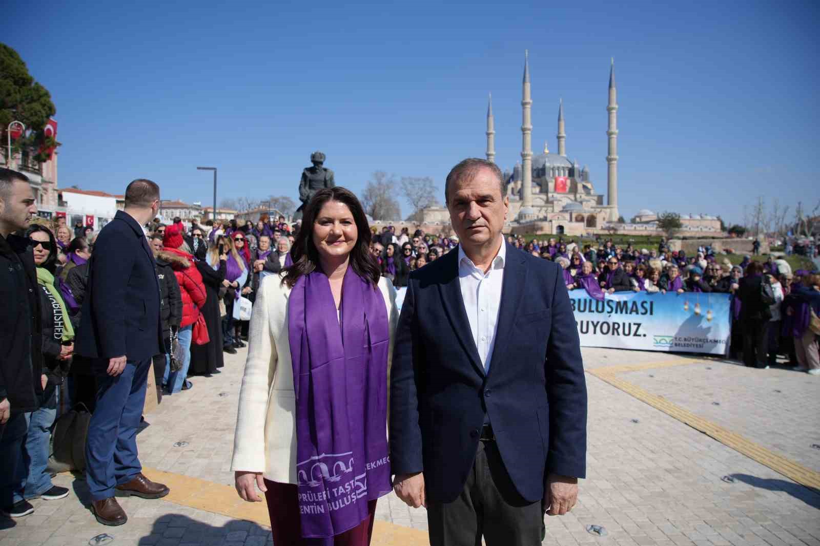 Büyükçekmeceli kadınlar geleneksel Ramazan gezisinde Edirne’de buluştu
