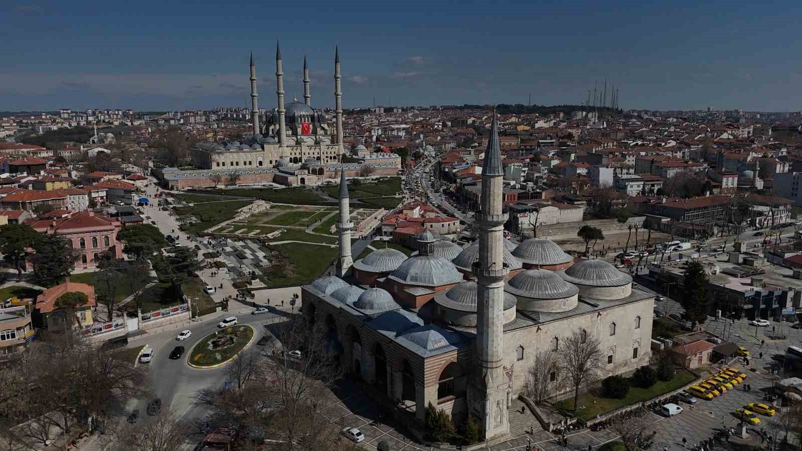 Büyükçekmeceli kadınlar geleneksel Ramazan gezisinde Edirne’de buluştu
