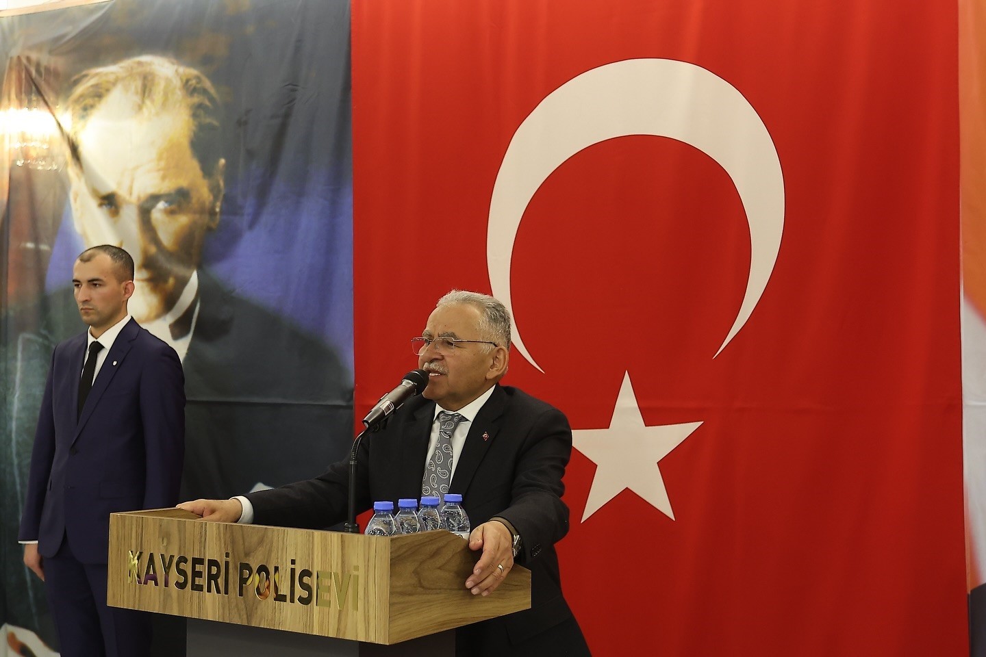 Büyükkılıç şehit aileleri, gaziler ve gazi aileleri ile bir araya geldi
Büyükkılıç şehit aileleri, gaziler ve gazi aileleri ile bir araya geldi