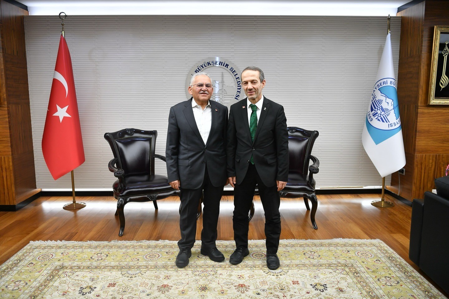 Büyükkılıç, Wushu Kung Fu Federasyonu Başkanı Akyüz ve heyetini ağırladı
