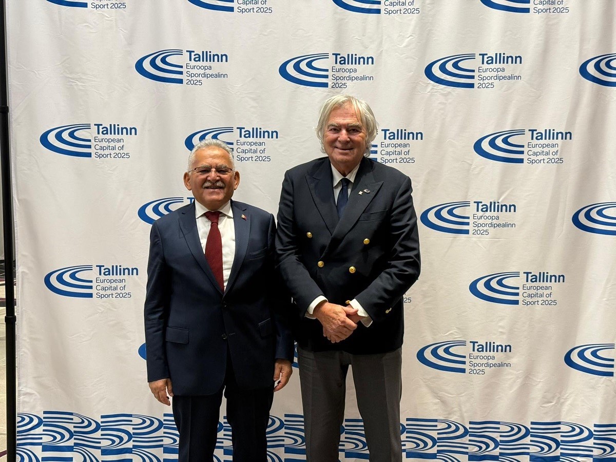 Büyükşehir, 2025 yılında 842 bin sporseveri buluşturdu: Sporun merkezi Kayseri
Büyükşehir, 2025 yılında 842 bin sporseveri buluşturdu: Sporun merkezi Kayseri