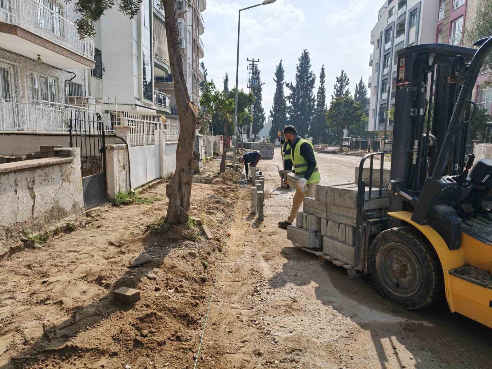 Büyükşehir, Aydın’ın ulaşım ağını güçlendiriyor
Büyükşehir, Aydın’ın ulaşım ağını güçlendiriyor