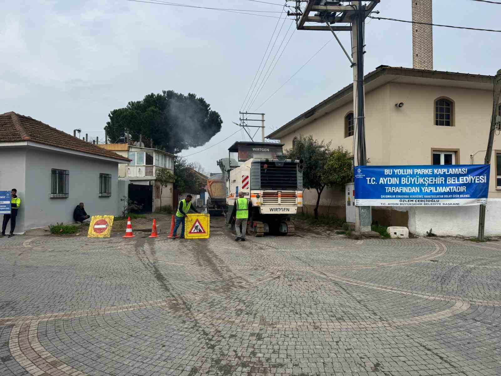 Büyükşehir, Aydın’ın ulaşım ağını güçlendiriyor
Büyükşehir, Aydın’ın ulaşım ağını güçlendiriyor