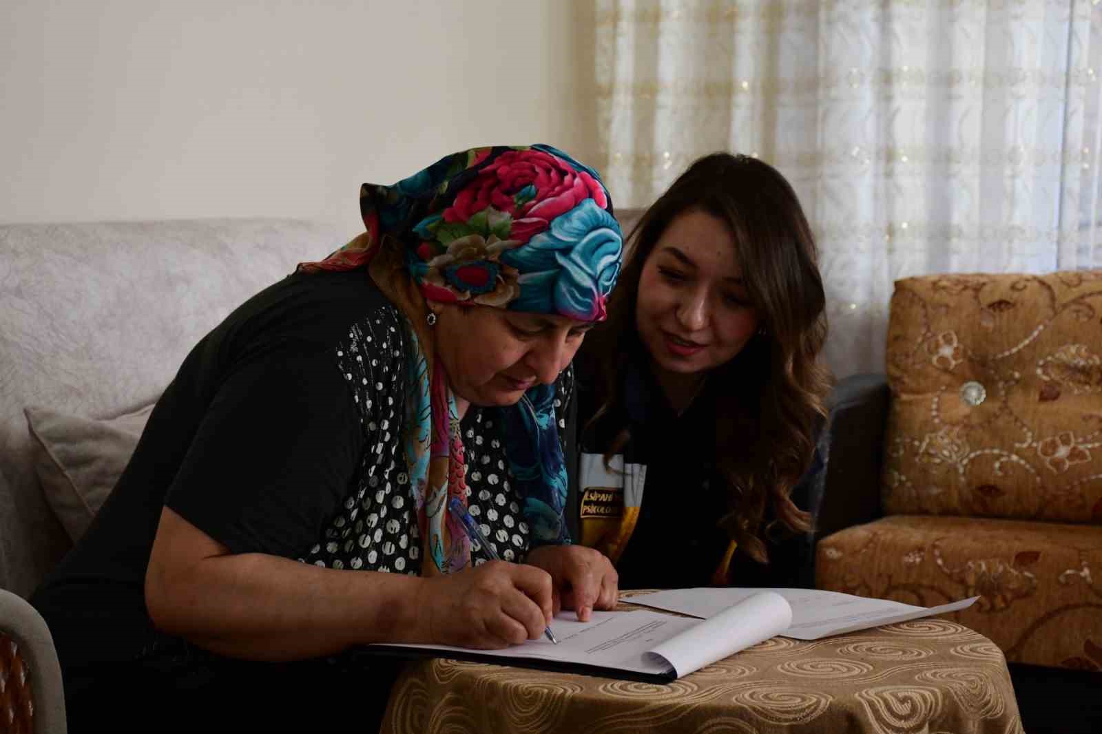 Büyükşehir Belediyesi, yakın berber ve evde bakım hizmetleri vatandaşın yanında
Büyükşehir Belediyesi, yakın berber ve evde bakım hizmetleri vatandaşın yanında