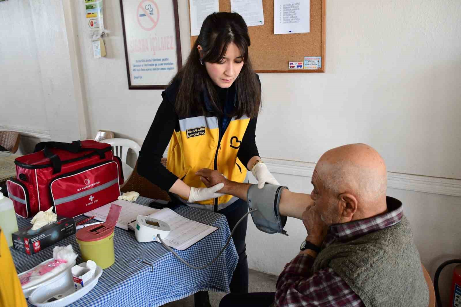 Büyükşehir Belediyesi, yakın berber ve evde bakım hizmetleri vatandaşın yanında
Büyükşehir Belediyesi, yakın berber ve evde bakım hizmetleri vatandaşın yanında