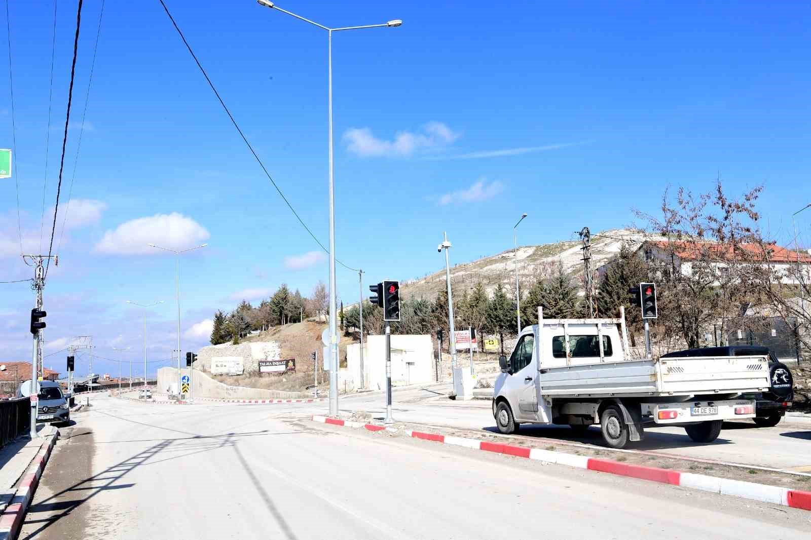 Büyükşehir Belediyesinden trafikte yaşanan sorunlara neşter
