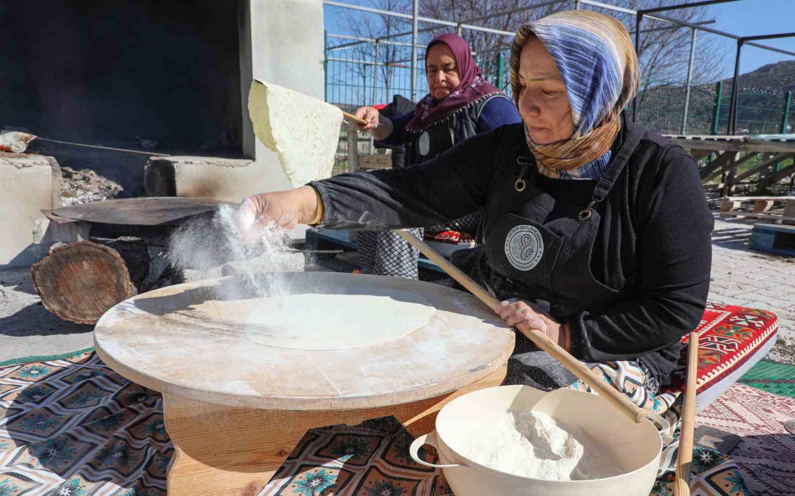 Büyükşehir Belediyesi’nin kadınlara yönelik destekleri istihdama dönüşüyor
