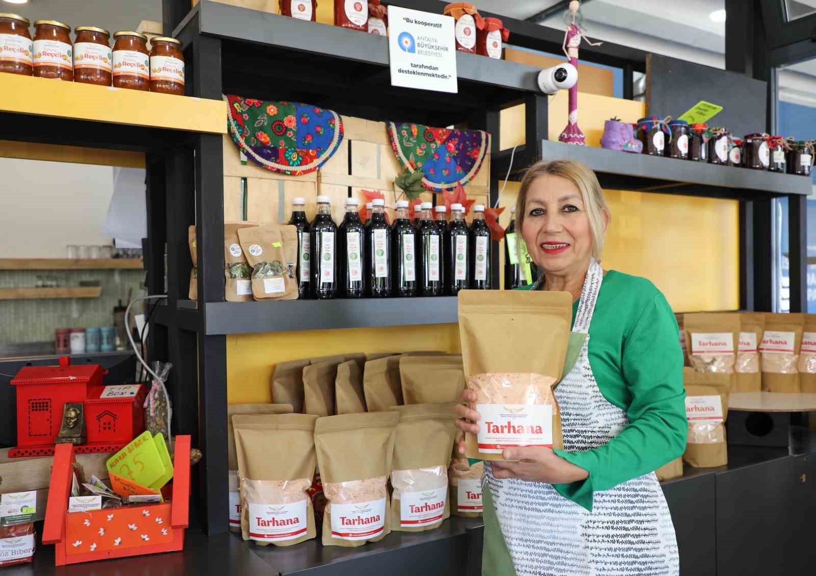 Büyükşehir Belediyesi’nin kadınlara yönelik destekleri istihdama dönüşüyor
