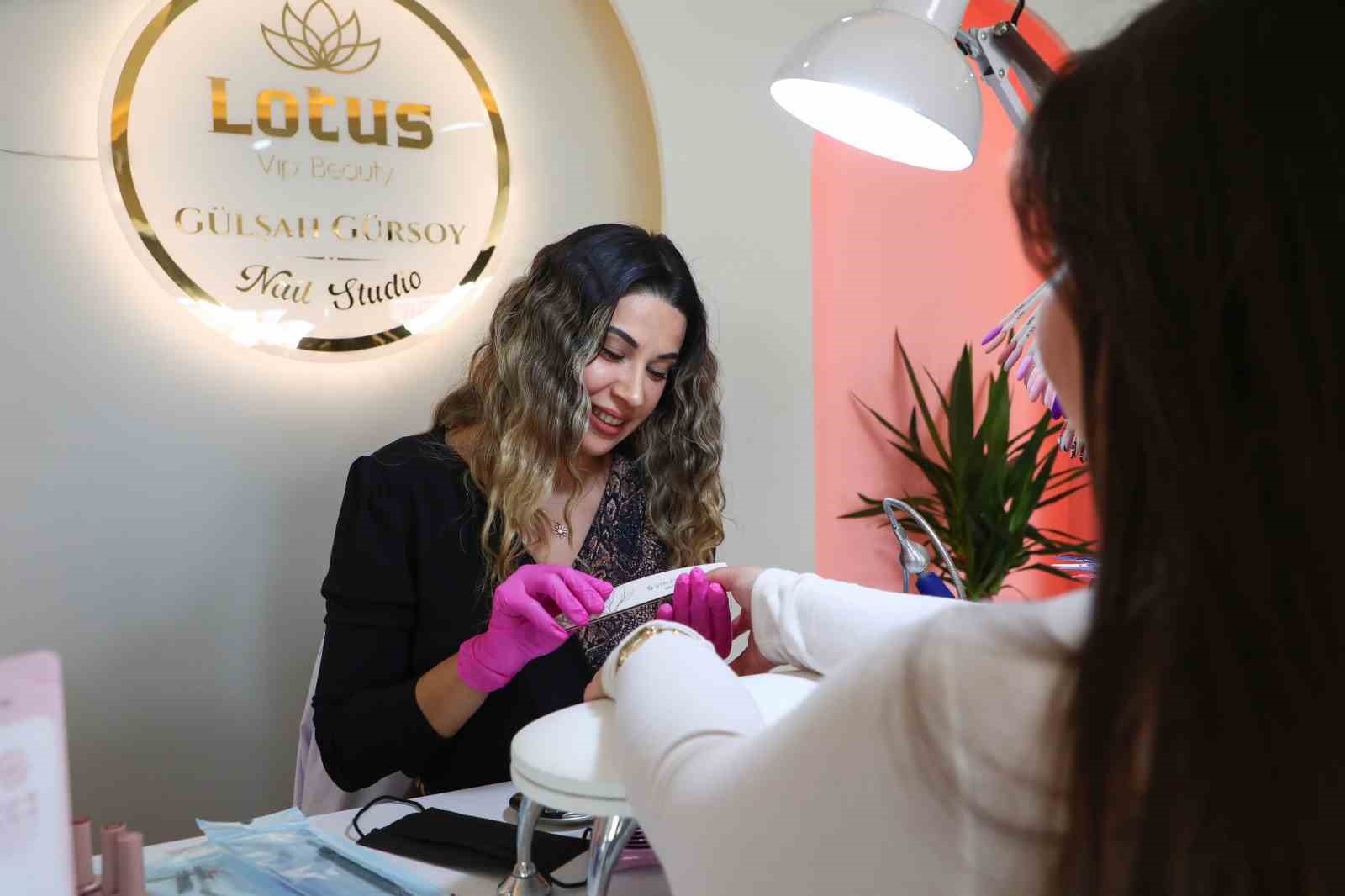 Büyükşehir Belediyesi’nin kadınlara yönelik destekleri istihdama dönüşüyor
