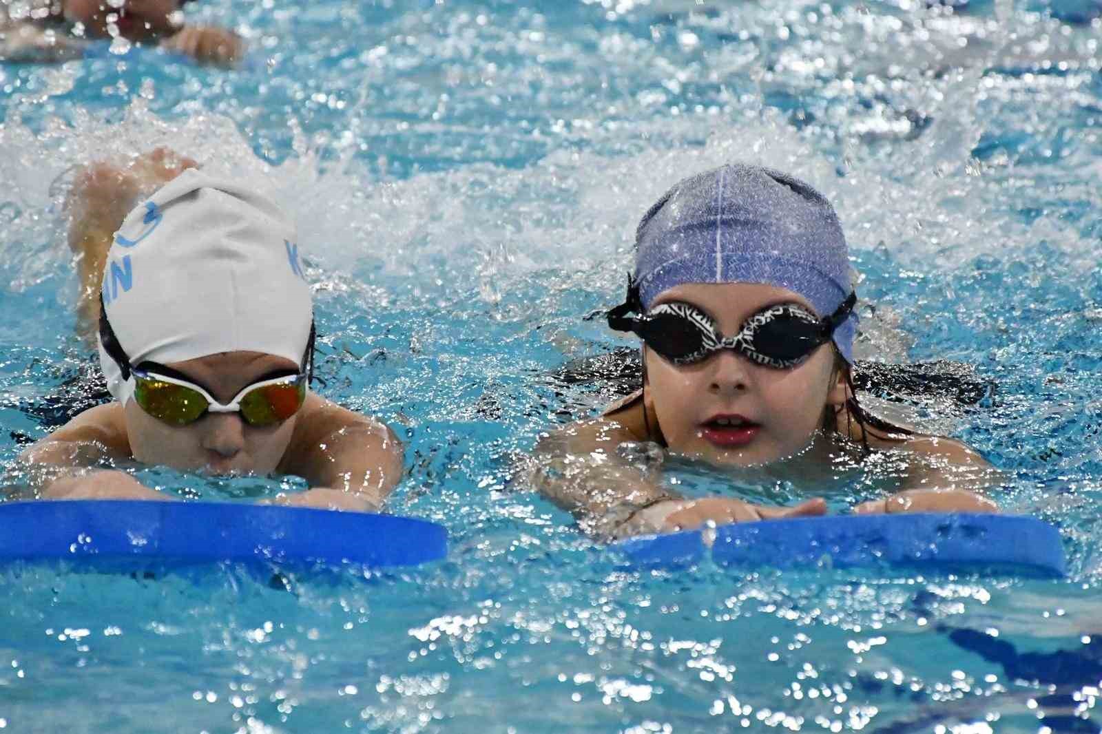 Büyükşehir Belediyespor, "Hedefi olan sporcular yetiştiriyoruz"
