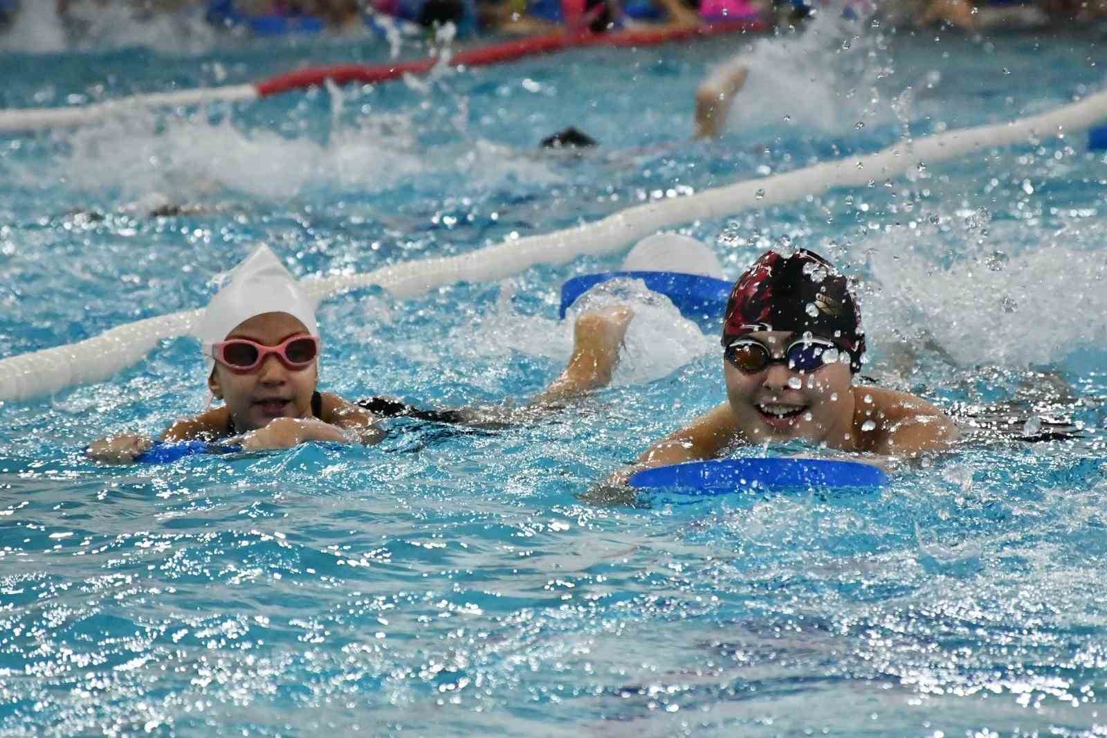 Büyükşehir Belediyespor, "Hedefi olan sporcular yetiştiriyoruz"
