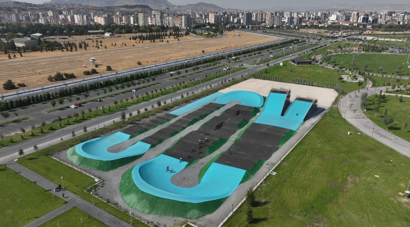 Büyükşehir, BMX Parkuru ile gençliğe hız ve heyecan katıyor
