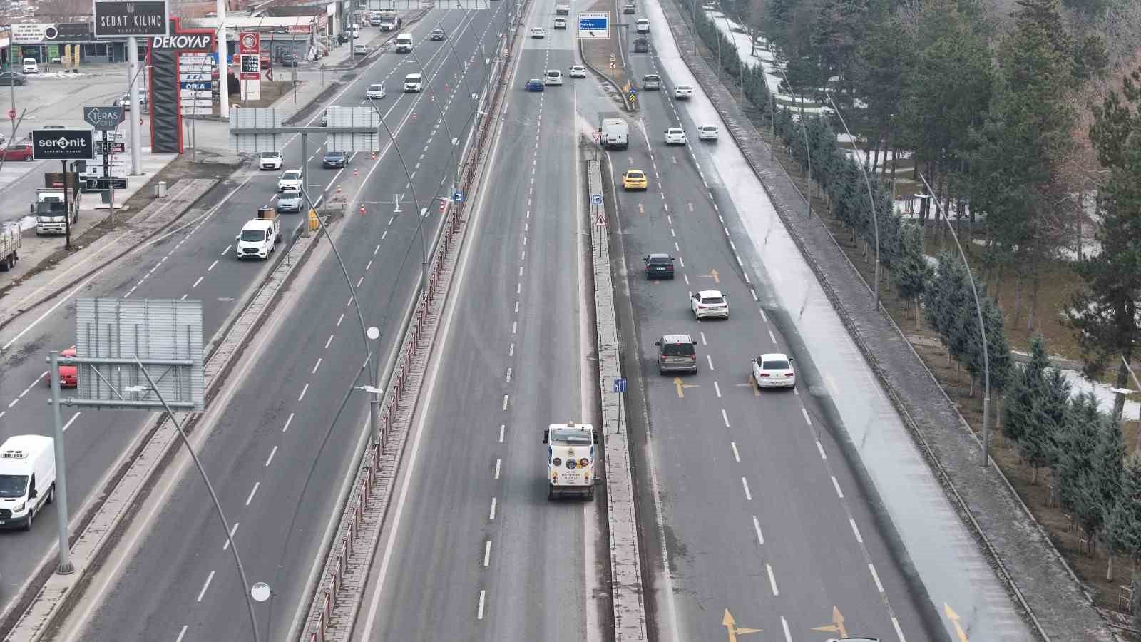 Büyükşehir, daha temiz bir Kayseri için sahada
