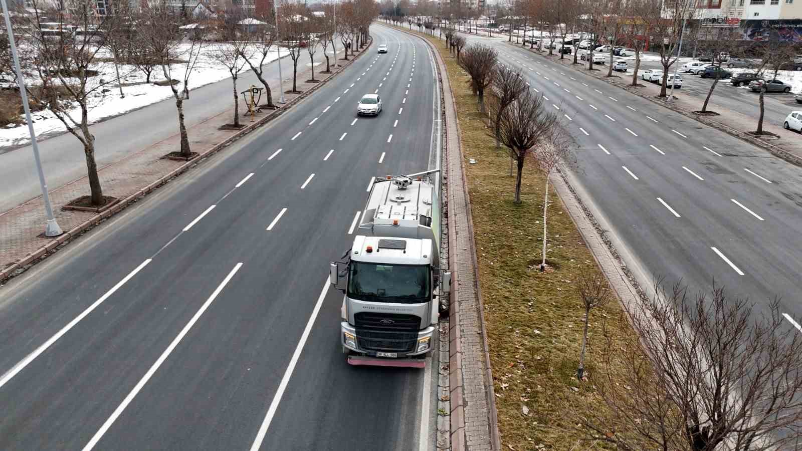 Büyükşehir, daha temiz bir Kayseri için sahada
