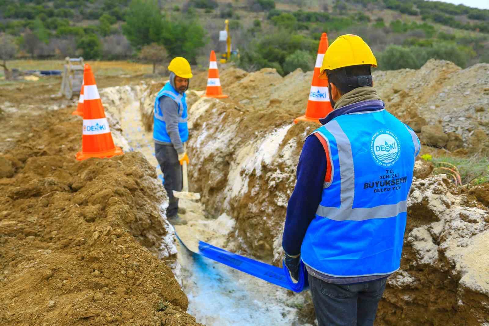 Büyükşehir DESKİ’den Bekilli’ye 21,5 milyonluk su yatırımı
Büyükşehir DESKİ’den Bekilli’ye 21,5 milyonluk su yatırımı