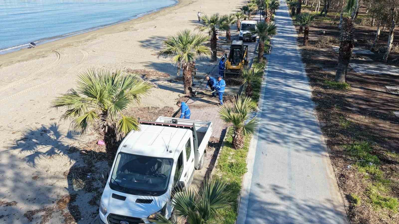 Büyükşehir ekipleri Sevgi Yolu’nu temizledi
