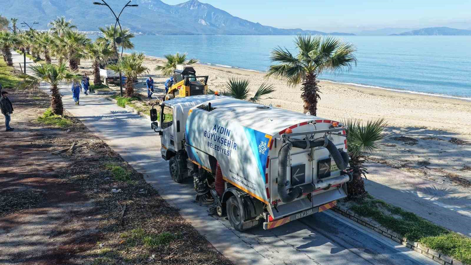 Büyükşehir ekipleri Sevgi Yolu’nu temizledi
