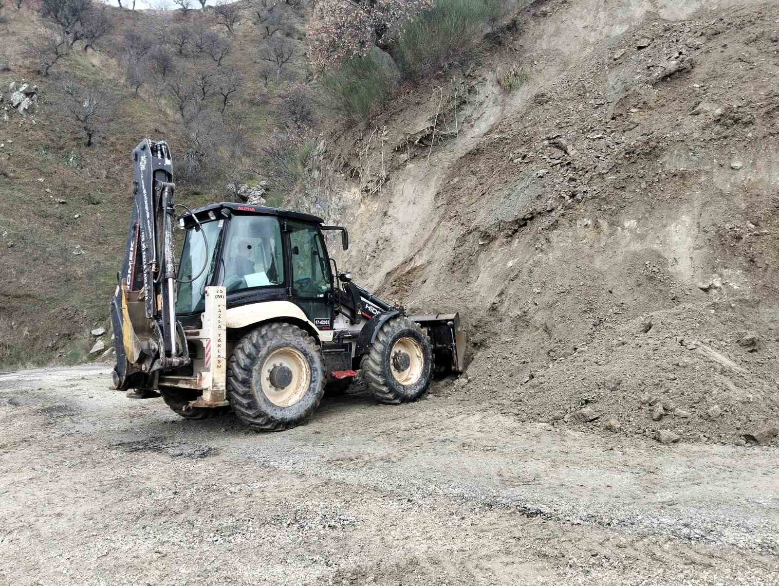 Büyükşehir ekiplerinden ’yağış’ mesaisi
