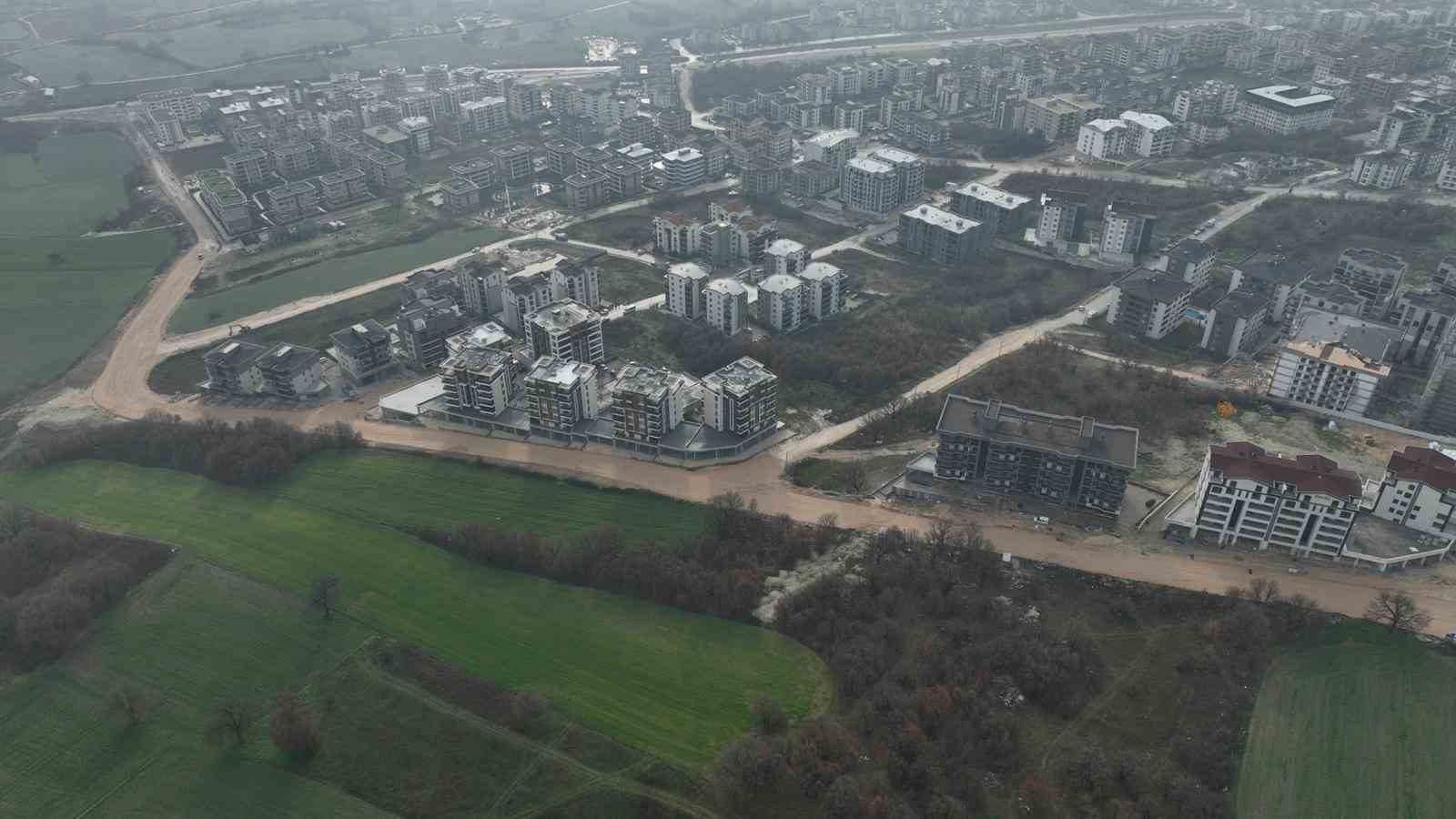 Büyükşehir gece gündüz sahada
