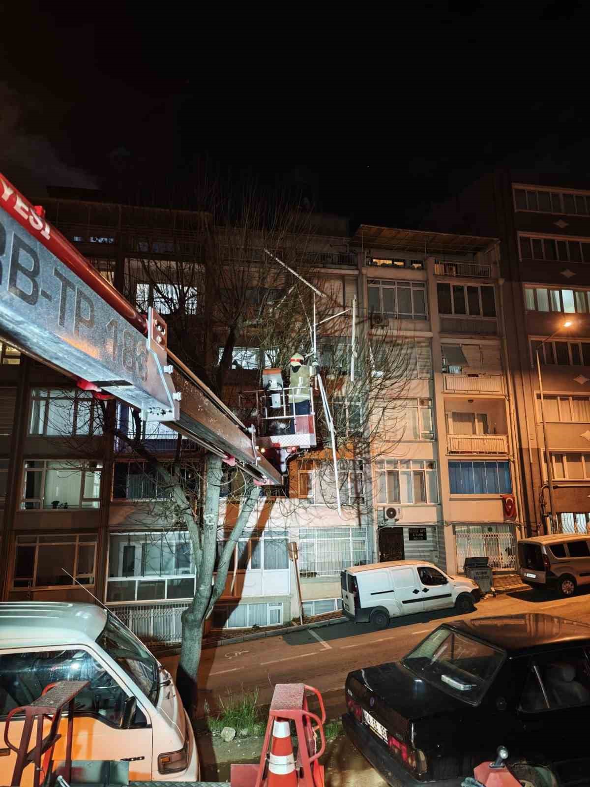 Büyükşehir kar ve lodosa geçit vermedi
Büyükşehir kar ve lodosa geçit vermedi