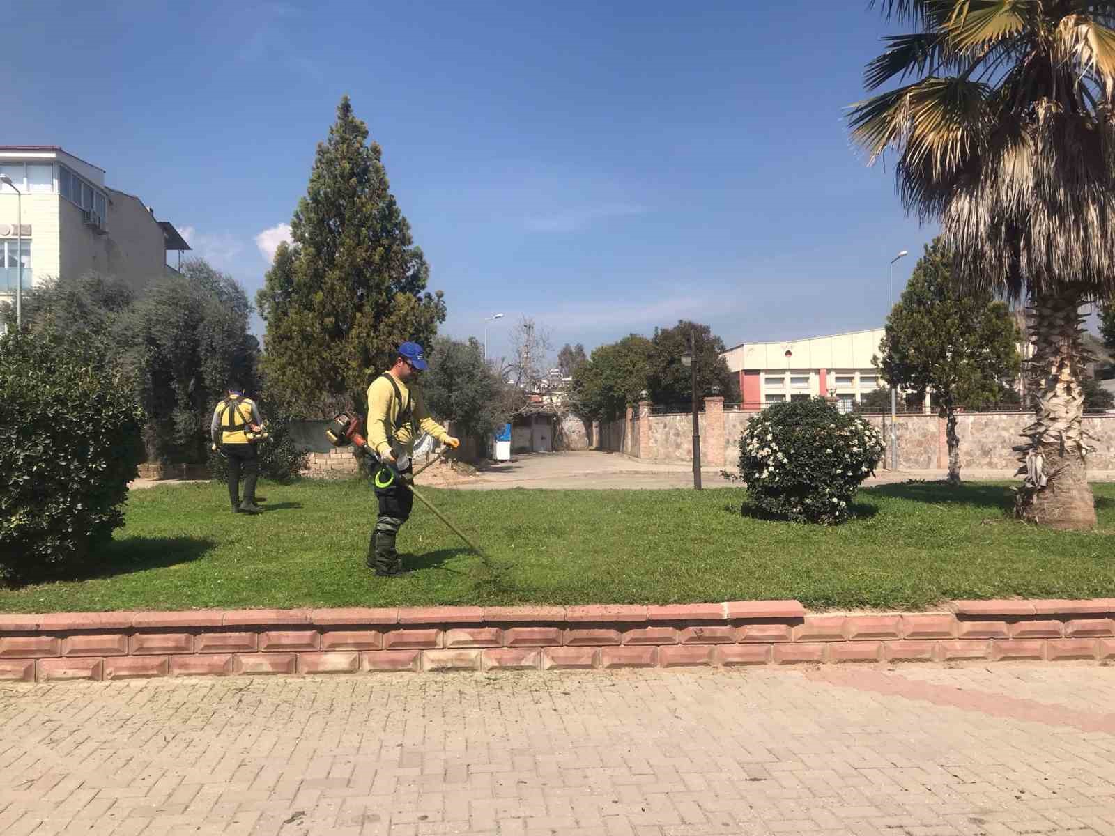 Büyükşehir sahaya indi, Nazilli bayrama hazırlandı
