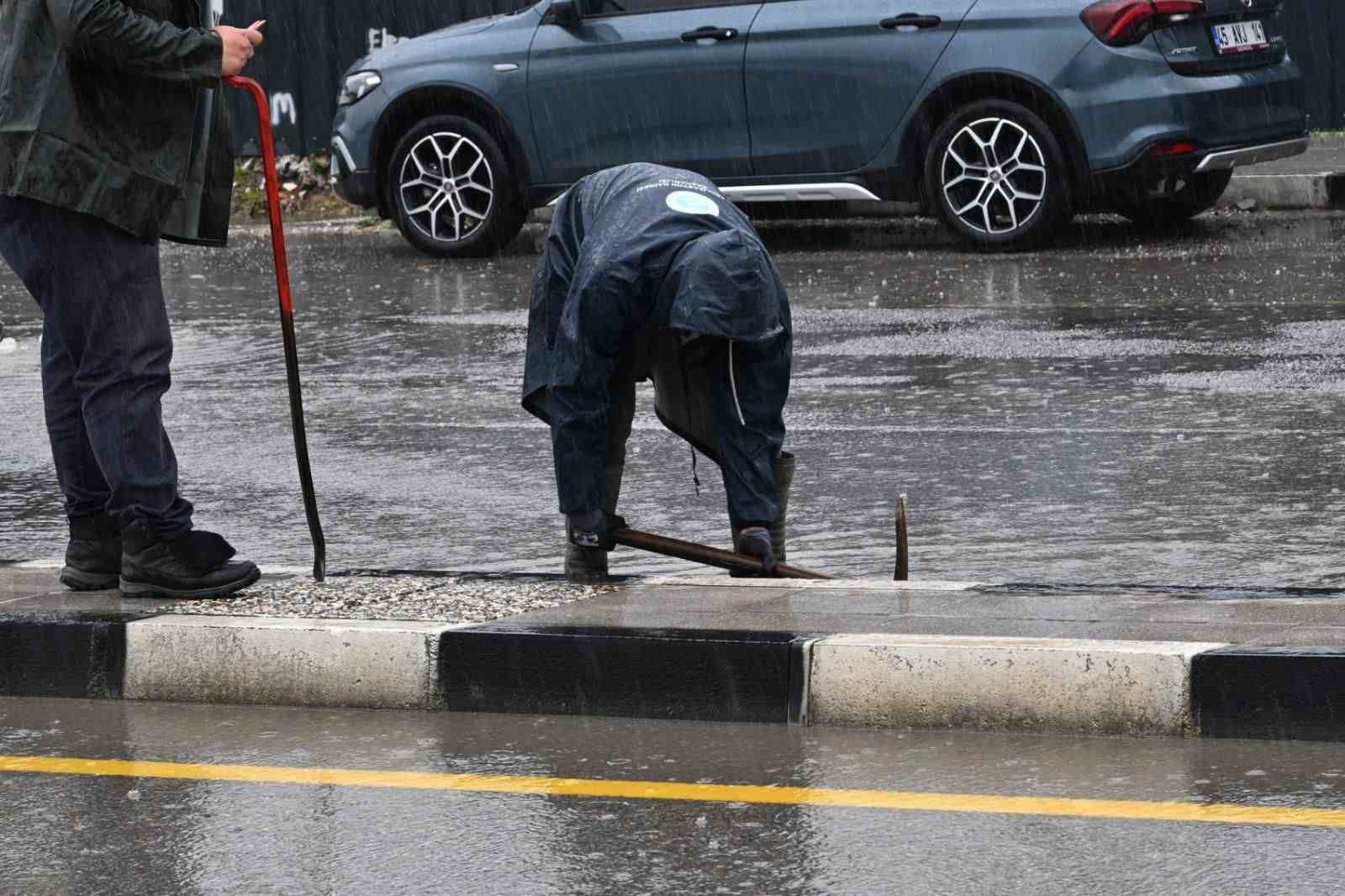 Büyükşehir ve MASKİ yağışa karşı teyakkuzda
