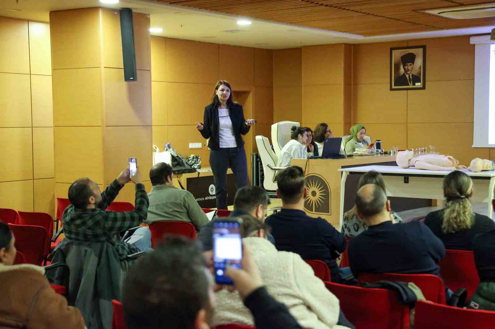 Büyükşehir’de ilk yardım eğitimi
