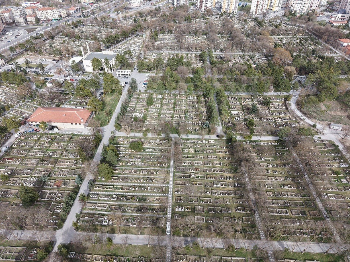 Büyükşehir’den akıllı şehircilikte örnek proje: mezarlık bilgi sistemi hizmete girdi
