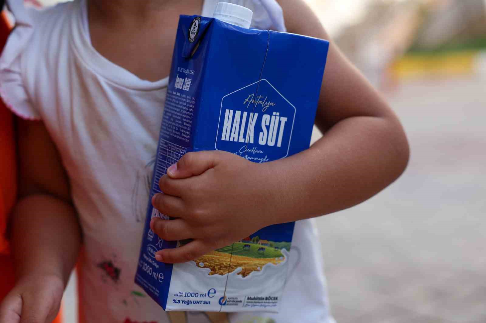 Büyükşehir’den çocuklara 773 bin 400 litre süt desteği
