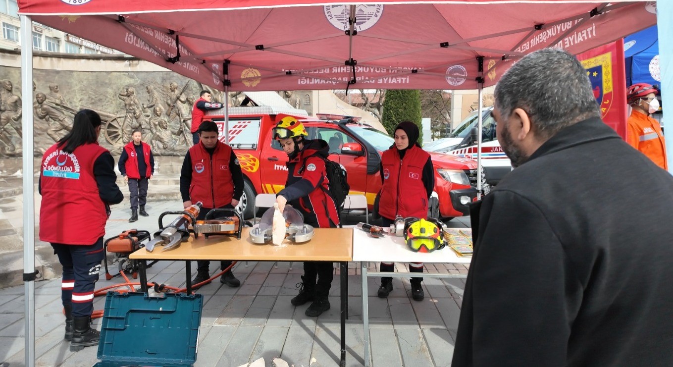 Büyükşehir’den Deprem Haftası’nda bilinçlendirme atağı
