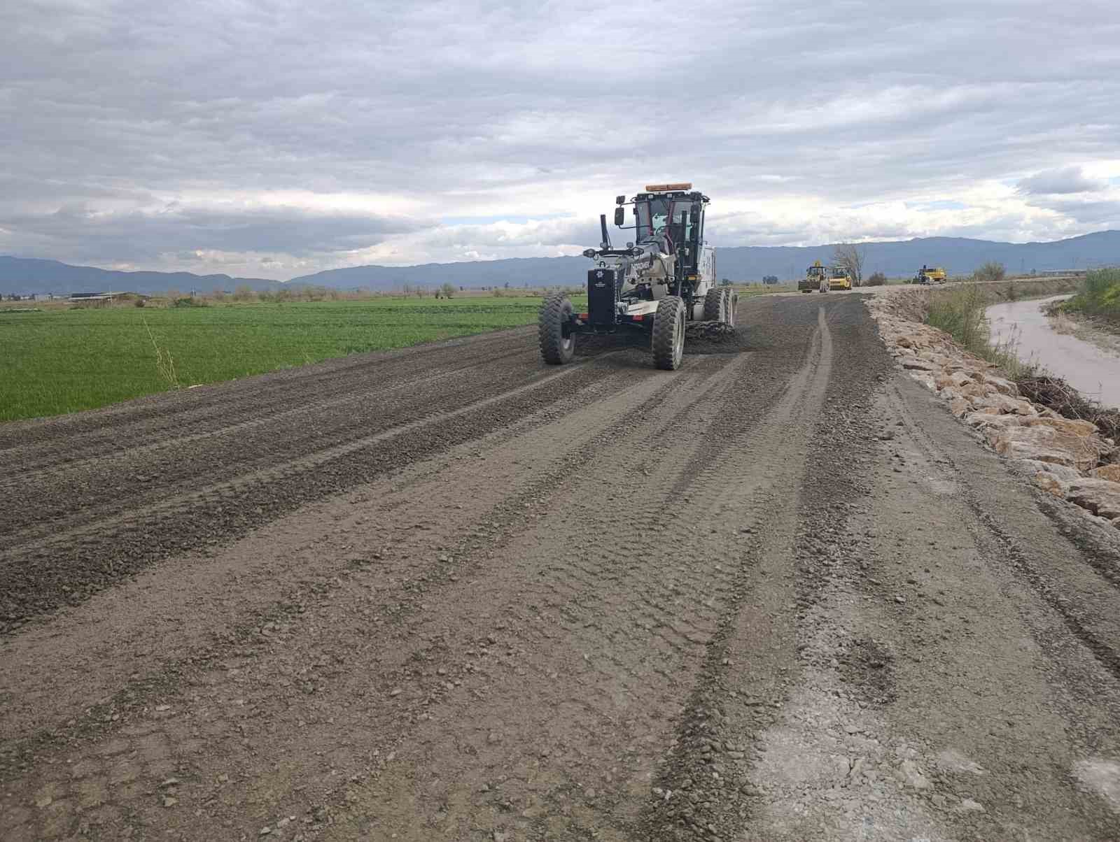 Büyükşehir’den eş zamanlı ’ulaşım’ mesaisi
Büyükşehir’den eş zamanlı ’ulaşım’ mesaisi