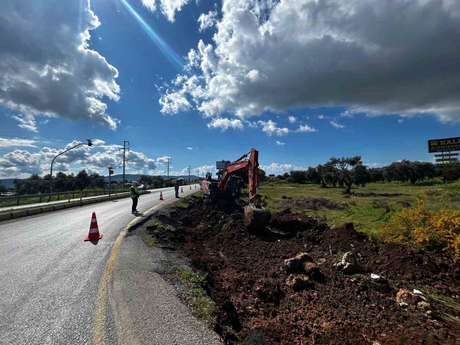 Büyükşehir’den eş zamanlı ’ulaşım’ mesaisi
Büyükşehir’den eş zamanlı ’ulaşım’ mesaisi