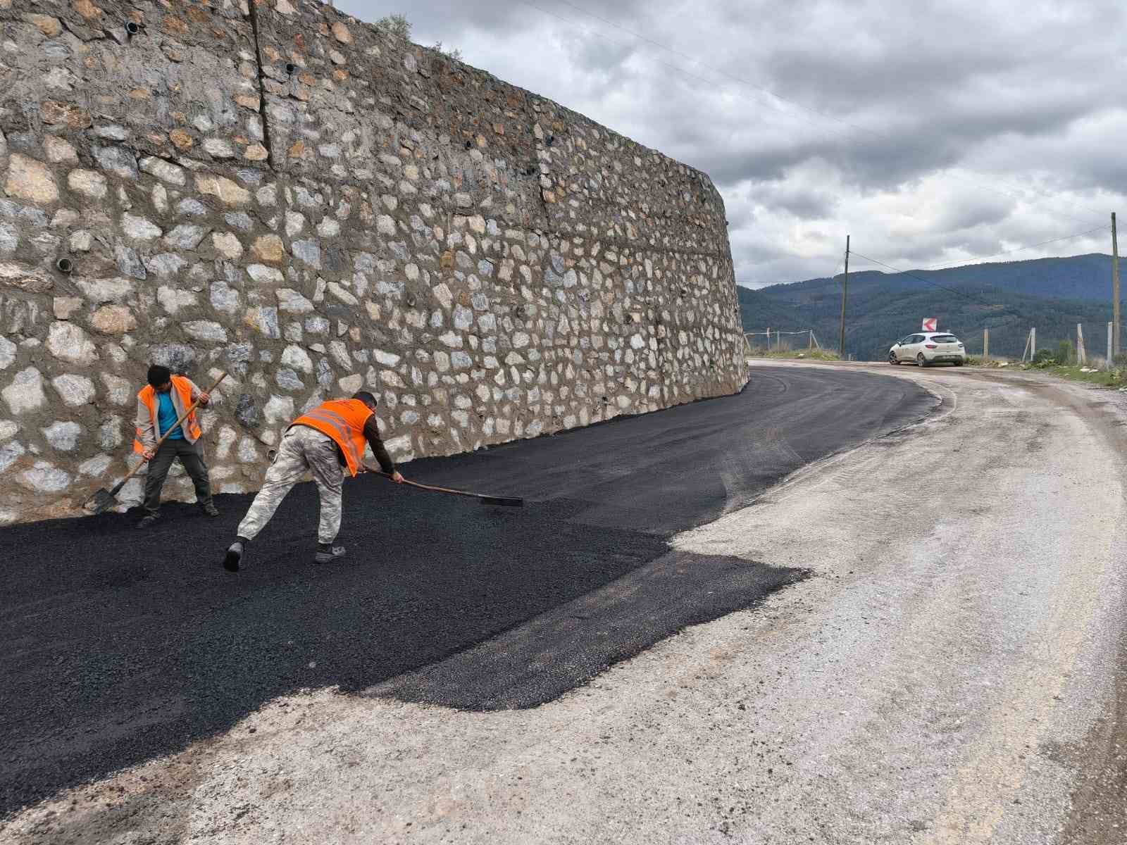 Büyükşehir’den eş zamanlı ’ulaşım’ mesaisi
Büyükşehir’den eş zamanlı ’ulaşım’ mesaisi