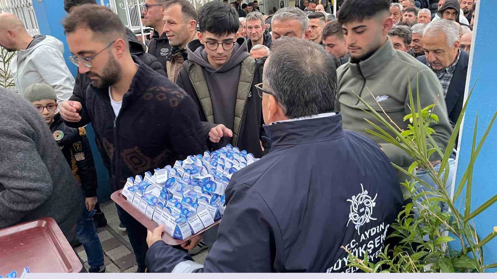 Büyükşehirden lokumlu bayramlaşma
