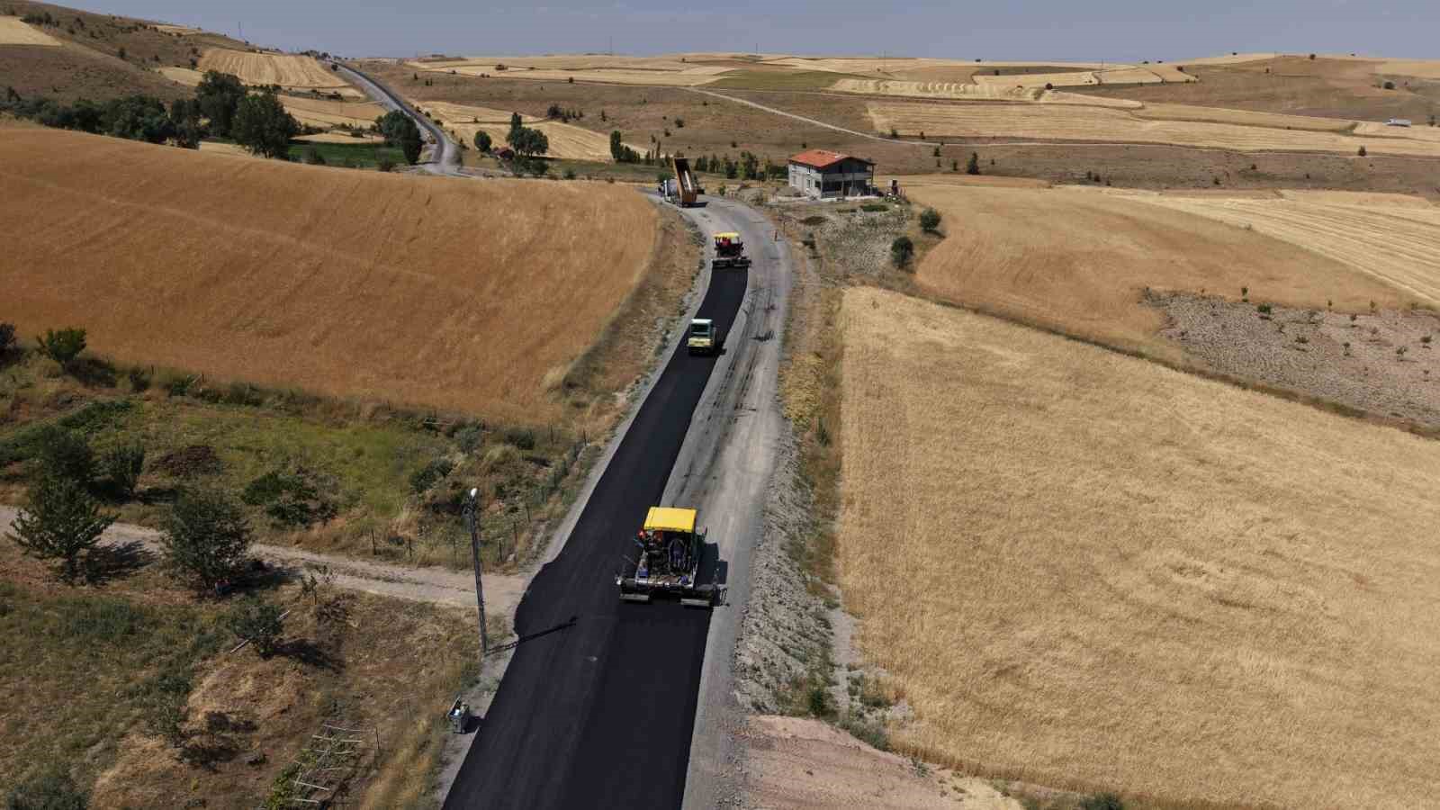 Büyükşehirden ulaşıma 1 milyar TL’yi aşan dev sıcak asfalt yatırımı
